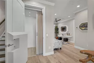 205 E Venice Ave, Venice, FL 34285 - Photo 17