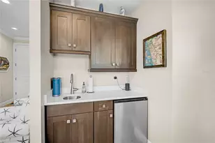 205 E Venice Ave, Venice, FL 34285 - Photo 9