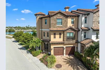 205 E Venice Avenue, Venice, FL 34285 - Photo 1