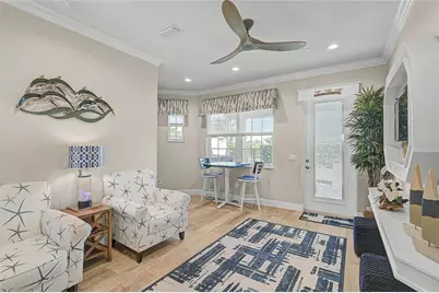 205 E Venice Avenue, Venice, FL 34285 - Photo 7