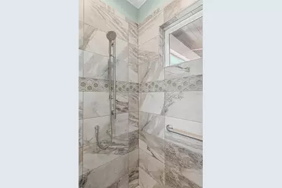 205 E Venice Avenue, Venice, FL 34285 - Photo 47