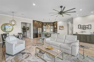 205 E Venice Ave, Venice, FL 34285 - Photo 17