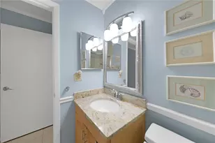 1636 Stickney Point Rd, Sarasota, FL 34231 - Photo 21