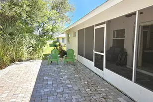 1180 Palmetto Dr, Venice, FL 34293 - Photo 13