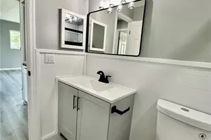 460 Base Ave, Venice, FL 34285 - Photo 17