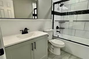 460 Base Ave, Venice, FL 34285 - Photo 15
