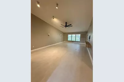 1211 Capri Isles Boulevard #6, Venice, FL 34292 - Photo 9