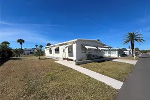 824 Cervina Dr, Venice, FL 34285 - Photo 3