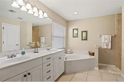 830 Poinciana Road, Venice, FL 34293 - Photo 17