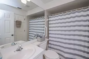 1149 Harbor Town Way, Venice, FL 34292 - Photo 19