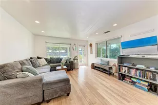 2349 Hyde Park St, Sarasota, FL 34239 - Photo 9