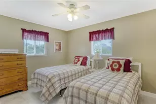 1560 Poinciana Rd, Venice, FL 34293 - Photo 17