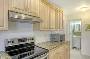 1560 Poinciana Rd, Venice, FL 34293 - Photo 13