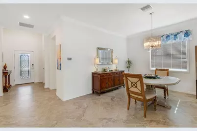 19317 Nearpoint Drive, Venice, FL 34292 - Photo 13