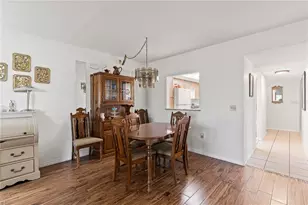 942 Capri Isles Blvd, Venice, FL 34292 - Photo 11