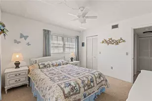 942 Capri Isles Blvd, Venice, FL 34292 - Photo 21