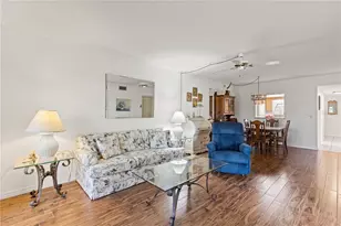 942 Capri Isles Blvd, Venice, FL 34292 - Photo 15