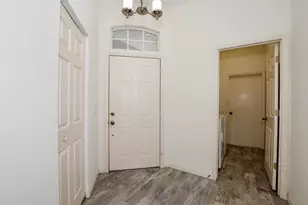 834 Montrose Dr, Venice, FL 34293 - Photo 5