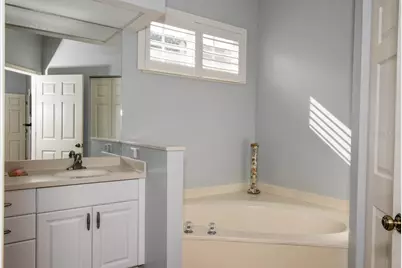 834 Montrose Drive #9, Venice, FL 34293 - Photo 17