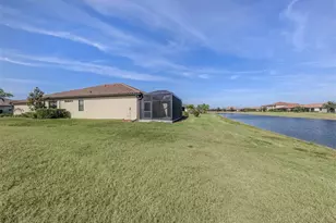 12515 Felice Dr, Venice, FL 34293 - Photo 11