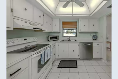 1718 Lakeside Drive #1714-D, Venice, FL 34293 - Photo 5