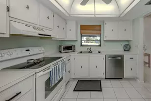 1718 Lakeside Dr, Venice, FL 34293 - Photo 5