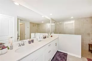 17715 Boracay Ct, Venice, FL 34293 - Photo 31