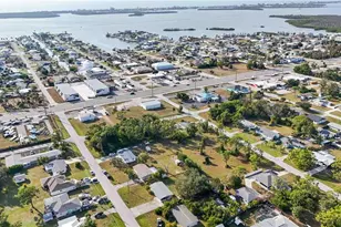 2038 Pennsylvania Ave, Englewood, FL 34224 - Photo 35