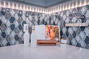 157 Tampa Ave E, Venice, FL 34285 - Photo 11