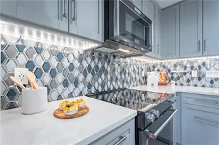 157 Tampa Ave E, Venice, FL 34285 - Photo 9