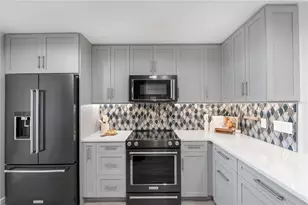 157 Tampa Ave E, Venice, FL 34285 - Photo 7