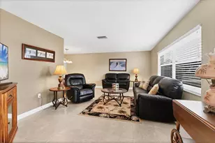 1611 E Cypress Point Dr, Venice, FL 34293 - Photo 5