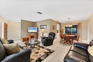 1611 E Cypress Point Dr, Venice, FL 34293 - Photo 7