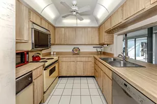 4524 Arborfield Rd, Sarasota, FL 34235 - Photo 11