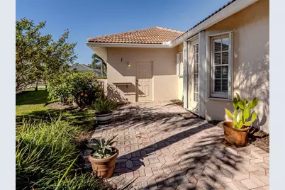 155 Grand Oak Circle, Venice, FL 34292 - Photo 13