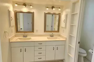 835 Chalmers Dr, Venice, FL 34293 - Photo 33