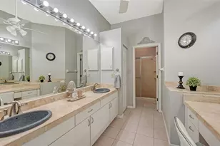 538 Catalina Isles Cir, Venice, FL 34292 - Photo 33