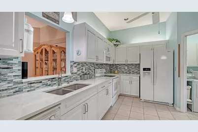 538 Catalina Isles Circle, Venice, FL 34292 - Photo 19