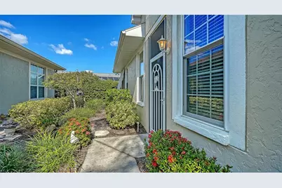 538 Catalina Isles Circle, Venice, FL 34292 - Photo 3