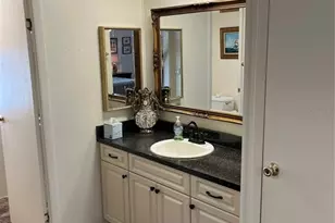 922 Cortina Blvd, Venice, FL 34285 - Photo 43