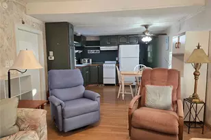 476 Boxwood Dr, Venice, FL 34285 - Photo 9