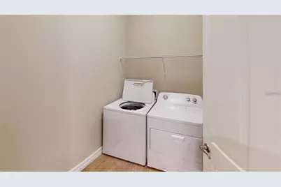 209 Ibiza Loop, Venice, FL 34292 - Photo 9