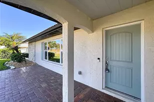 431 Villas Dr, Venice, FL 34285 - Photo 9