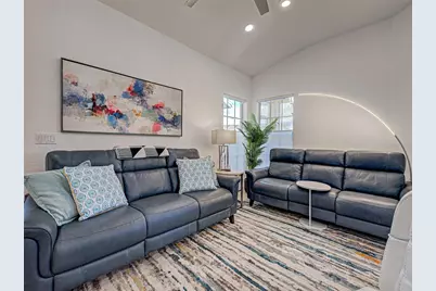 1749 Fountain View Circle, Venice, FL 34292 - Photo 23