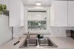 300 Gardenia Rd, Venice, FL 34293 - Photo 17