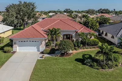 529 Lake Of The Woods Drive, Venice, FL 34293 - Photo 3