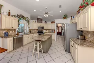 529 Lake of the Woods Dr, Venice, FL 34293 - Photo 11