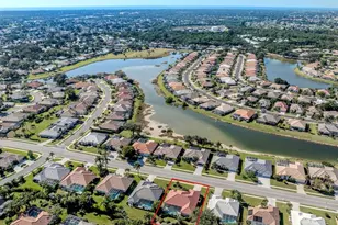529 Lake of the Woods Dr, Venice, FL 34293 - Photo 5