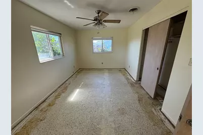264 Glen Oak Road, Venice, FL 34293 - Photo 9