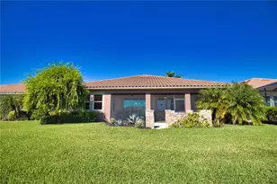 11689 Tapestry Ln, Venice, FL 34293 - Photo 5